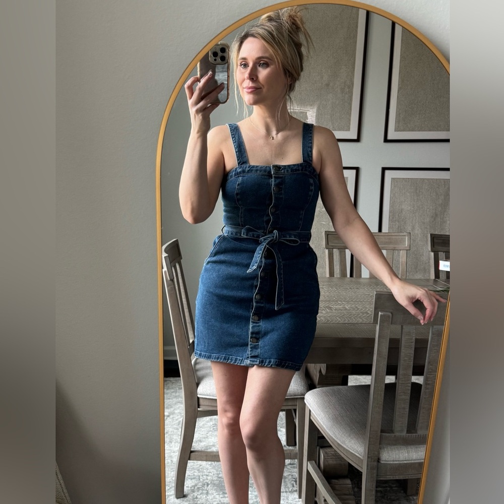 Hollister Medium Color Denim Button-Down Adjustable Strap Dress With Belt - Picture 4 of 16